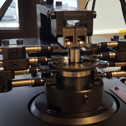 2 - Zugestellte Messeelemente in der Vorrichtung-min